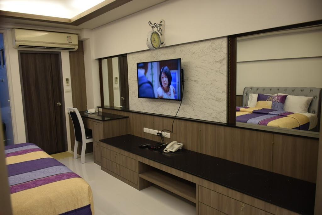 Family Suite Room Pratunam Bangkok Esterno foto