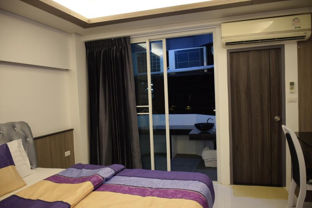 Family Suite Room Pratunam Bangkok Esterno foto
