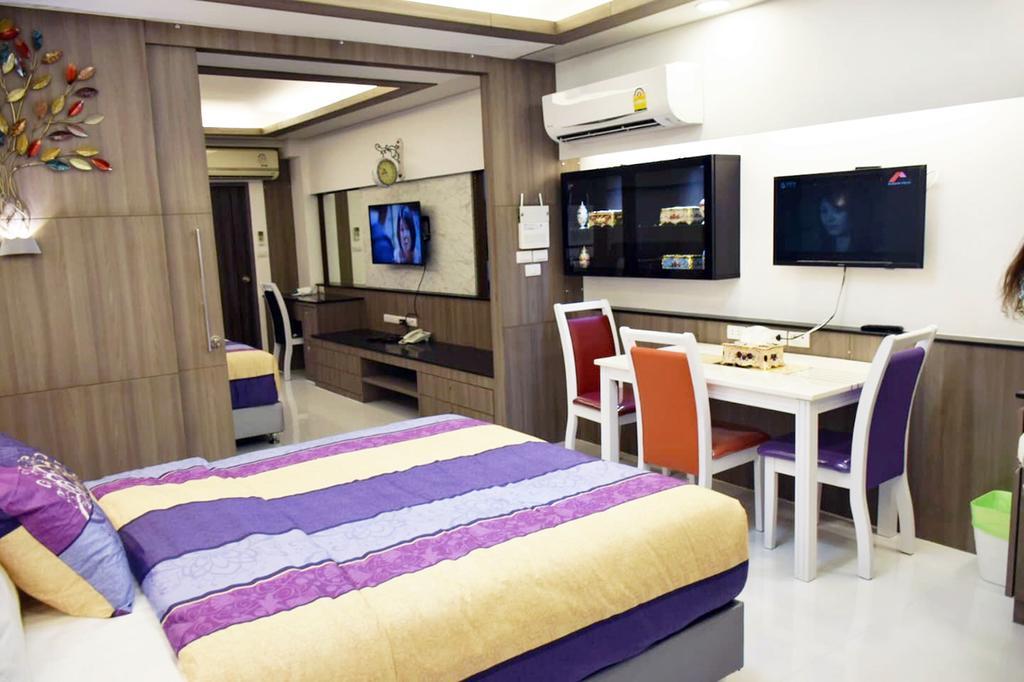 Family Suite Room Pratunam Bangkok Esterno foto
