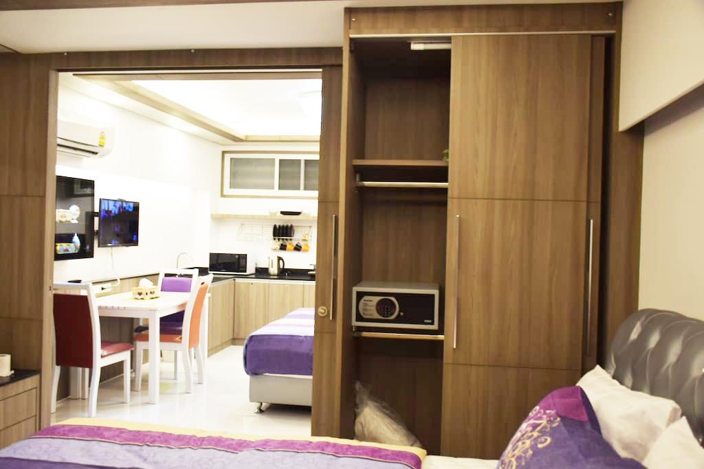 Family Suite Room Pratunam Bangkok Esterno foto